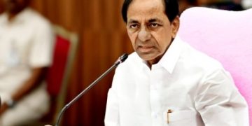 KCR announces Rs 50 lakh for family of slain forest officer