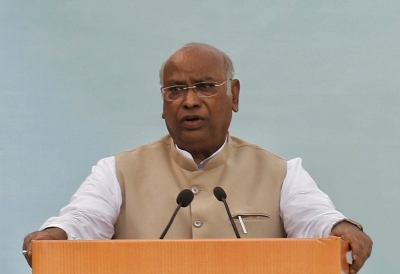Cong president appoints four leaders as AICC coordinators