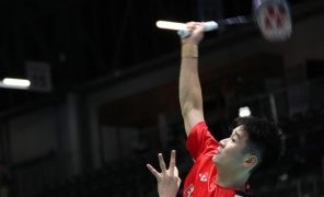 Australian Open badminton: China's Shi storms into men's singles second round