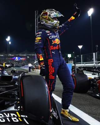 Max Verstappen wins 2022 F1 finale in Abu Dhabi Max Verstappen wins 2022 F1 finale in Abu Dhabi