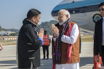 Govt not launching projects aiming polls, working 24 hrs for development: PM