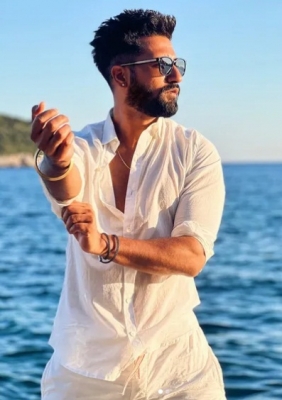Here's how Vicky Kaushal conquered his fear of swimming in the ocean