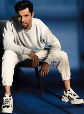 Shooting in real locations makes actors look believable: Randeep Hooda