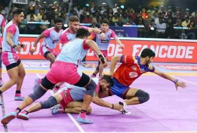 PKL 9: Arjun Deshwal's superlative performance helps Jaipur Pink Panthers register big win PKL 9: Arjun Deshwal's superlative performance helps Jaipur Pink Panthers register big win