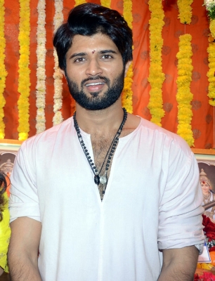 'Liger' money laundering probe: Vijay Devarakonda appears before ED