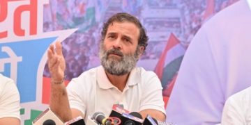 Protests erupt in Maha over Rahul Gandhi's comments on Veer Savarkar