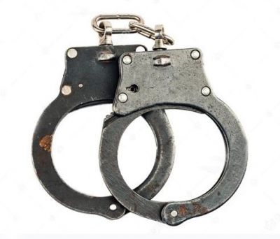 Kerala girl held with gold worth Rs one cr hidden in inner wear