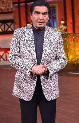 Asrani looks back at how he copied Hitler while playing jailer in 'Sholay' Asrani looks back at how he copied Hitler while playing jailer in 'Sholay'