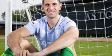 Martinez heroics take Argentina into semis