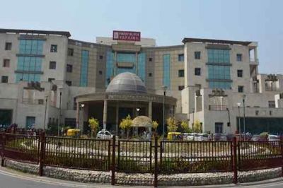 SGPGIMS completes 500 successful robotic surgeries