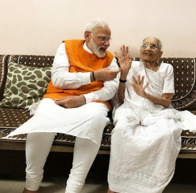 Prez, V-P, others mourn demise of PM Modi's mother Heeraben