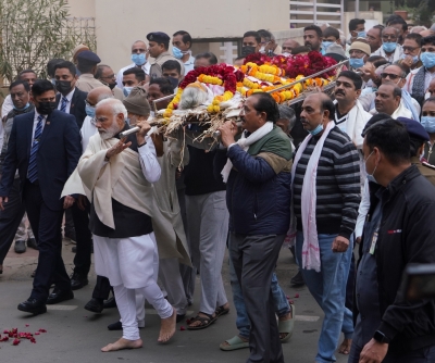 RSS expresses grief on demise of PM Modi's mother