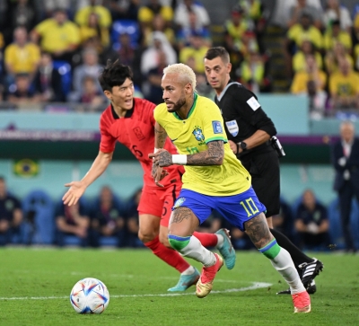 Brazil storms into quarters, Asian teams bite the dust; mixed reactions from football lovers in Kolkata