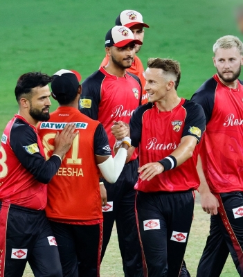 Desert Vipers pull off an exciting 12-run win over Dubai Capitals to regain top slot