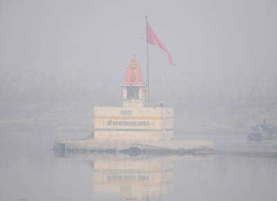 Delhi air quality still 'severe', dense fog envelopes city