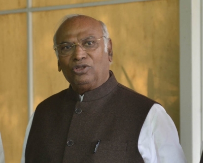 Deliberate design to denigrate Governor's office: Kharge