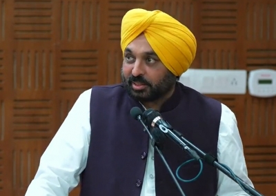 Punjab CM slams Badals for stalling Sangrur medical college work