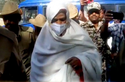 B'luru court issues body warrant against rape-accused Lingayat seer