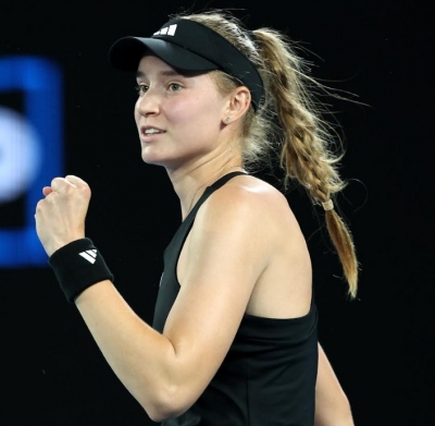 Australian Open: Rybakina eases past Ostapenko to make her first semifinal in Melbourne