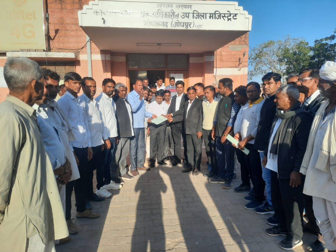 Lawyers strike after beating in police station, functioning of courts badly affected