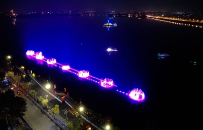 India's longest musical fountains brighten up Hussain Sagar
