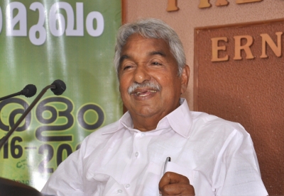 Ex-Kerala CM Chandy says treatment is fine, relatives seeks Vijayan's intervention