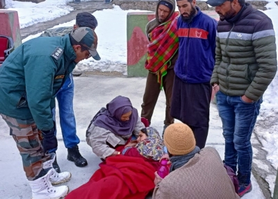 Army evacuates pregnant woman from winter isolated J&K's Nawapachi