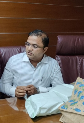 BJP MLA's son caught red-handed accepting Rs 40L bribe in K'taka