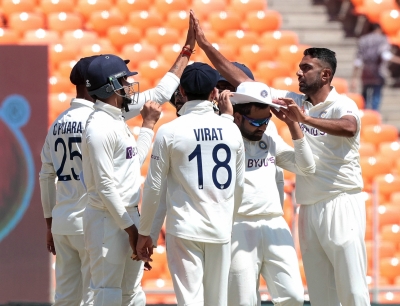 4th Test, Day 2: Ashwin takes three wickets, but Usman Khawaja carries Australia to 409/7