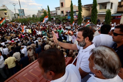 Rahul criticizes PM Modi, BJP government in Karnataka