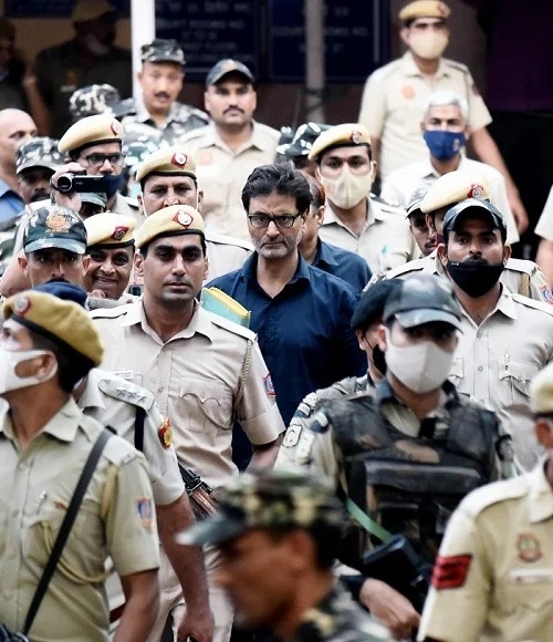 Delhi High Court issues notice to Yasin Malik, NIA compares him with Osama (Lead-1)