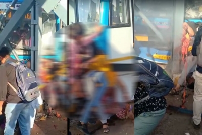 Gujarat: 5 killed at bus stop, CM announces compensation