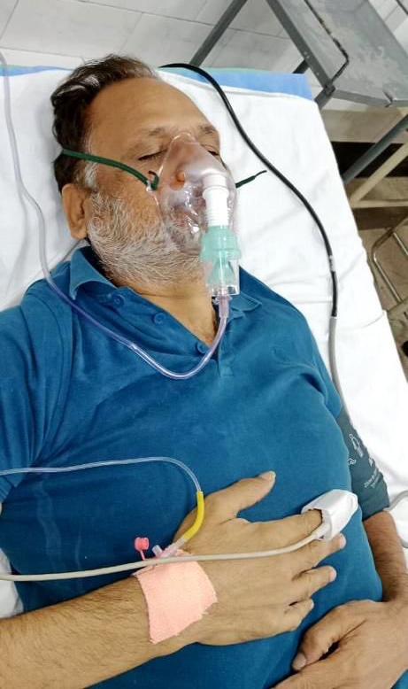 Satyendar Jain slips in Tihar Jail toilet, admitted to LNJP (Lead-1)