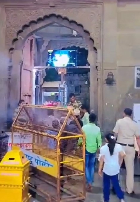 Mahant claims, 'Hindu temple is under the Sufi dargah in Yambakeshwar'