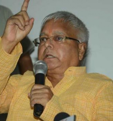 Lalu Prasad offers prayer at Patna High Court mazar Lalu Prasad offers prayer at Patna High Court mazar