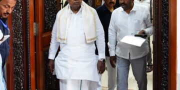 No need to worry about freedom of expression under us, Karnataka CM assures writers