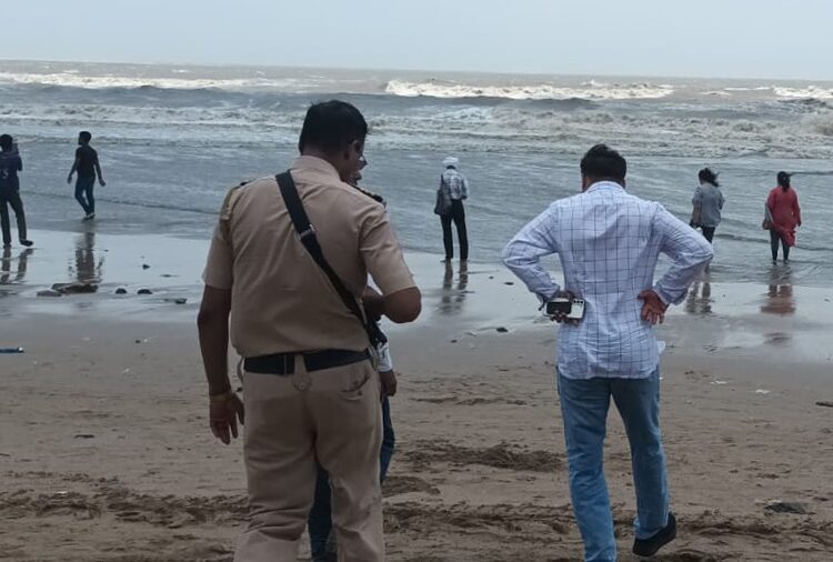 Four minor boys drown off Mumbai's Juhu, 2 bodies recovered