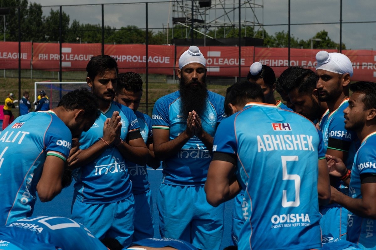 Odisha train tragedy: Indian men's hockey team observes a minute silence for victims, prays for injured