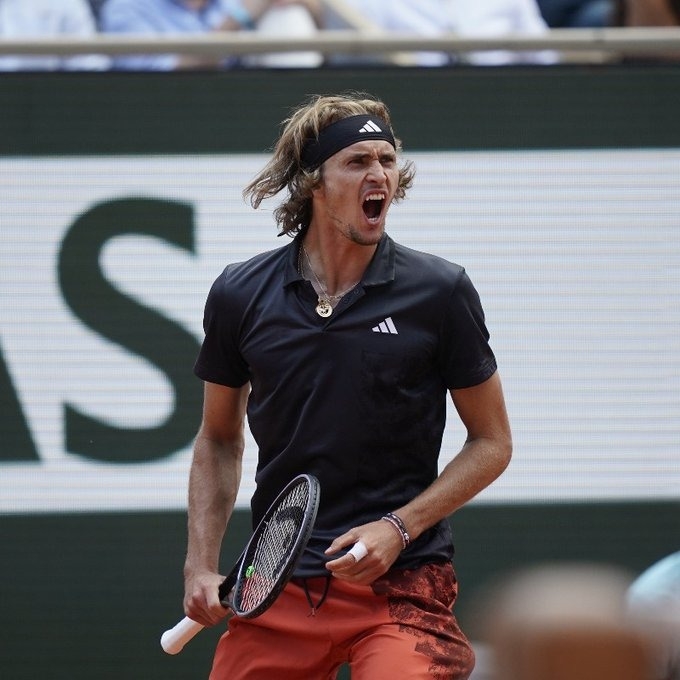 French Open: Zverev passes Etcheverry test to reach semi-finals French Open: Zverev passes Etcheverry test to reach semi-finals