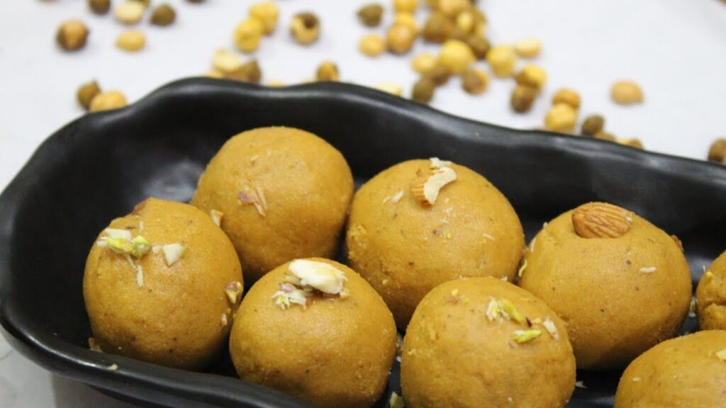 Roasted Chickpea Laddoo Recipe