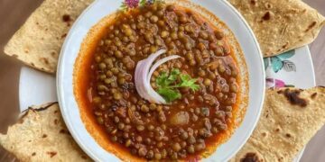 AkkaMasoor Dal (Red Lentil Curry)