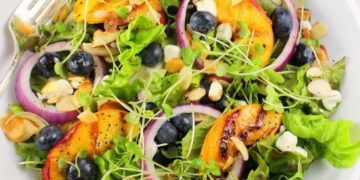 Grilled Peach and Blueberry Salad