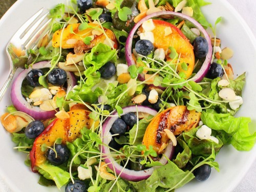 Grilled Peach and Blueberry Salad