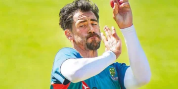 Mitchell Starc Retires from T20s, Focuses on Tests and ODIs