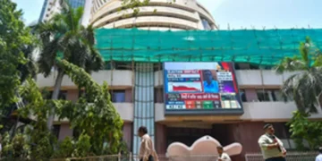 BSE Sensex Rises Over 550 Points After GDP Growth Report