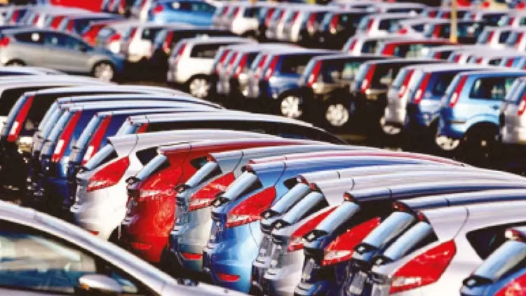 Gadkari Targets India's Auto Industry to Lead Globally in Five Years Gadkari Targets India's Auto Industry to Lead Globally in Five Years