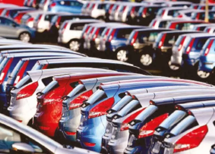 Gadkari Targets India's Auto Industry to Lead Globally in Five Years