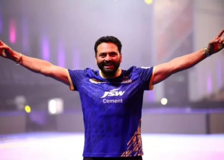 Manpreet Singh Achieves Milestone as First PKL Coach with 100 Wins