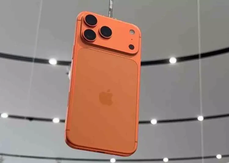 Apple Responds to iPhone 17 Pro Scratch Concerns, Defends Durability