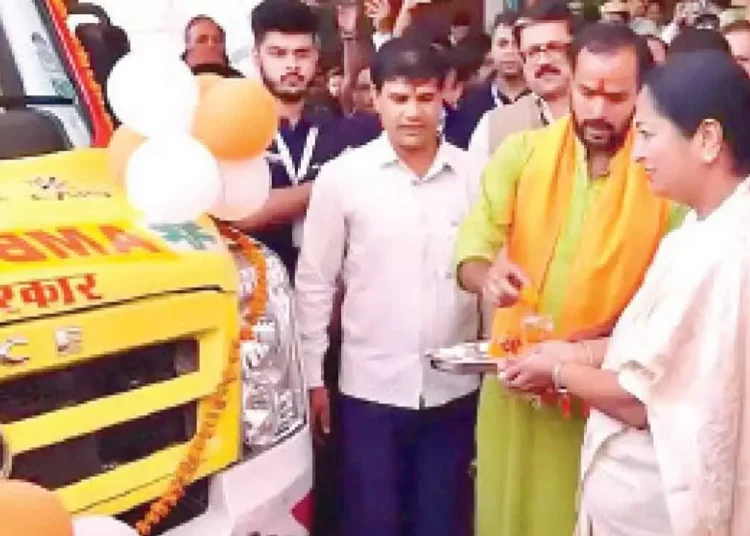 Delhi Chief Minister Launches New Ambulances and Health Programs